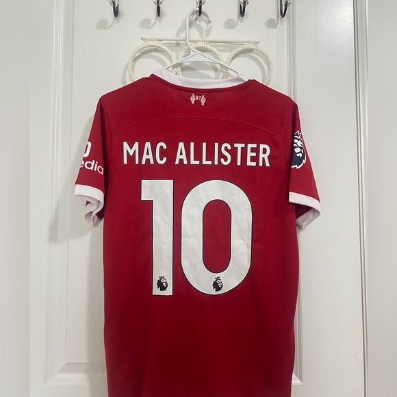 Liverpool X Nike Macalister 10 Jersey. ❤️ - Picture 2 of 6